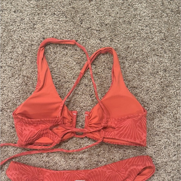 Berlook Red Jacquard Bikini Set TOP MEDIUM, BOTTOM SMALL - Picture 5 of 10